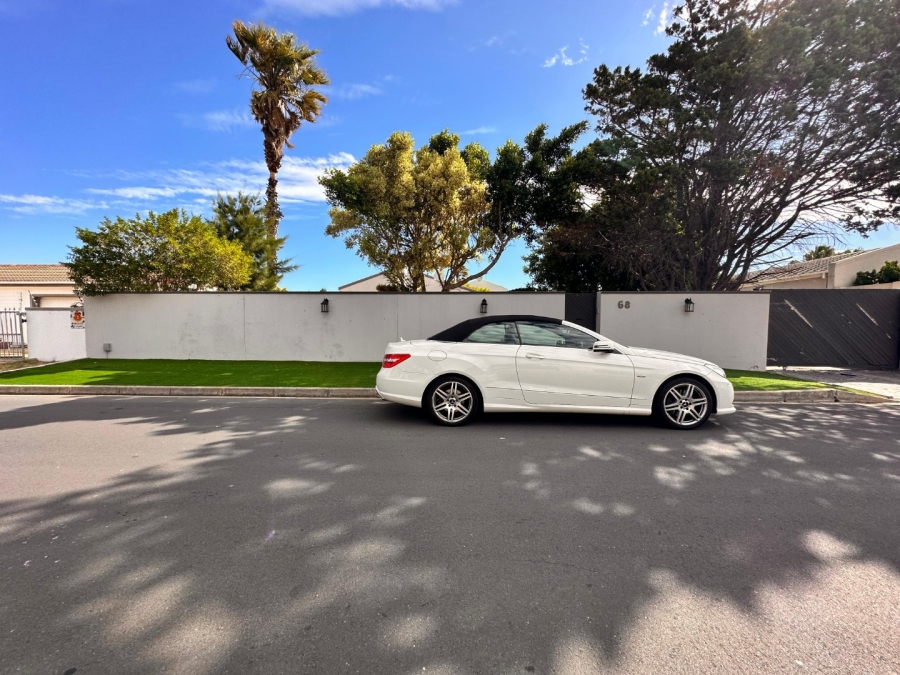 4 Bedroom Property for Sale in Flamingo Vlei Western Cape